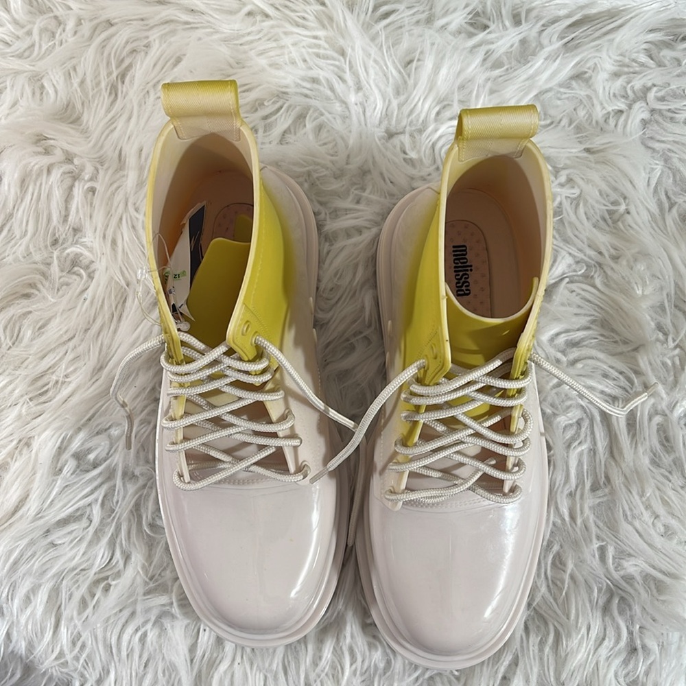 MELISSA Coturno Boots Beige & Yellow Scented Rain Boots Size 9 VEGAN NEW - Picture 4 of 16